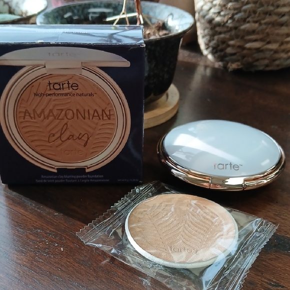 tarte Other - Tarte Amazonian Clay Powder Foundation with Compact